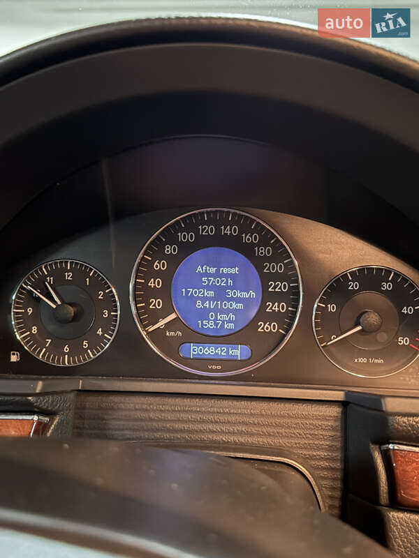 Седан Mercedes-Benz E-Class 2004 в Одесі