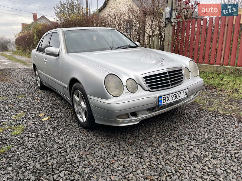 Mercedes-Benz E-Class 2000