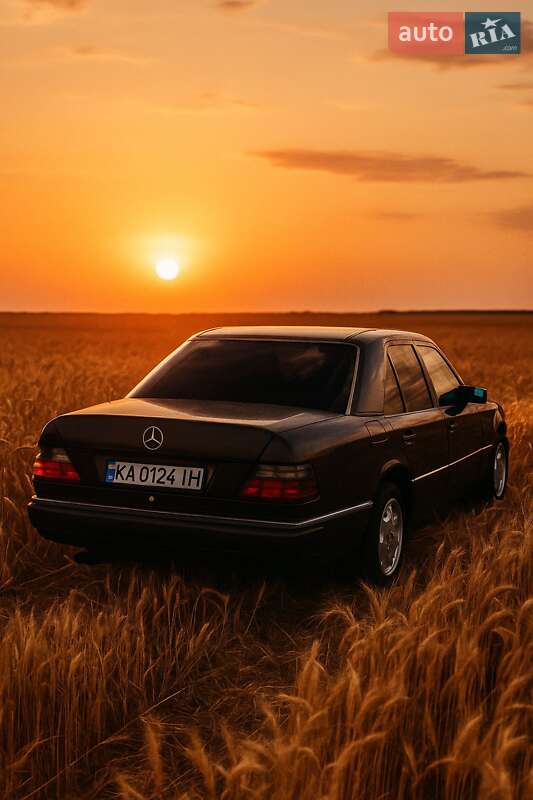 Mercedes-Benz E-Class 1993 Mercedes-Benz E-Class 1993