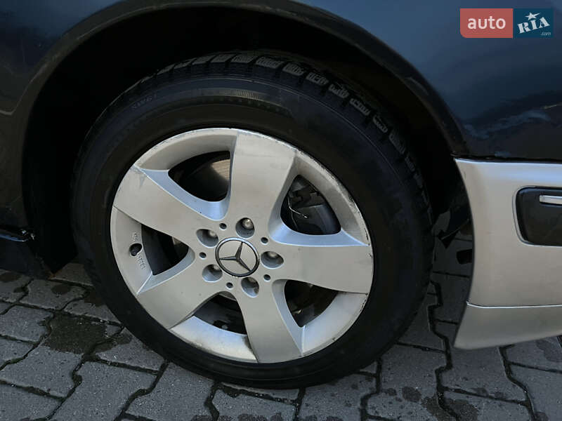 Седан Mercedes-Benz E-Class 2002 в Черновцах