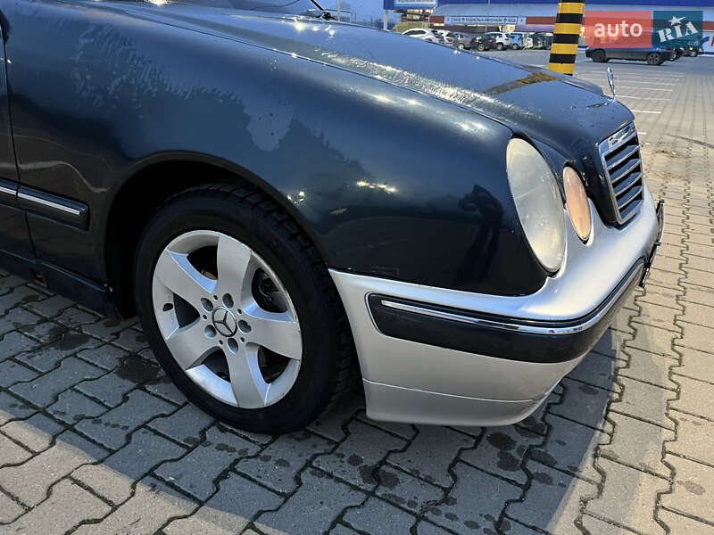 Седан Mercedes-Benz E-Class 2002 в Черновцах