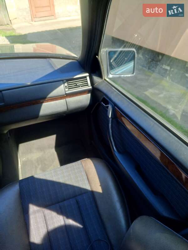 Седан Mercedes-Benz E-Class 1992 в Косове фото 5 Седан Mercedes-Benz E-Class 1992 в Косове