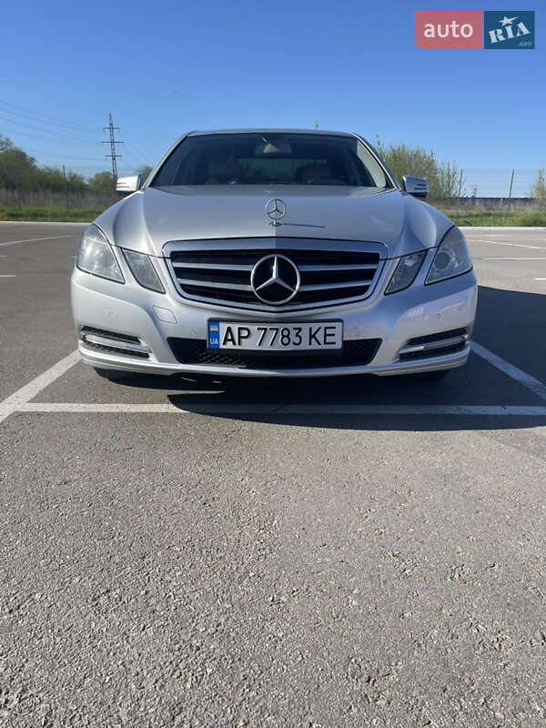 Mercedes-Benz E-Class 2011