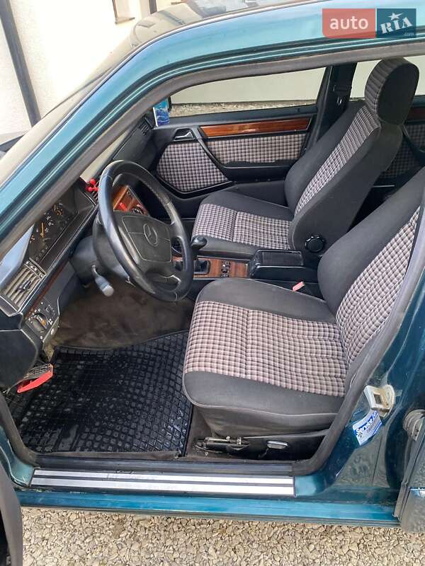 Седан Mercedes-Benz E-Class 1995 в Чернівцях фото 6 Седан Mercedes-Benz E-Class 1995 в Чернівцях