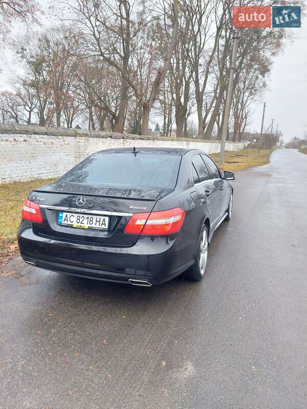 Седан Mercedes-Benz E-Class 2012 в Берестечку