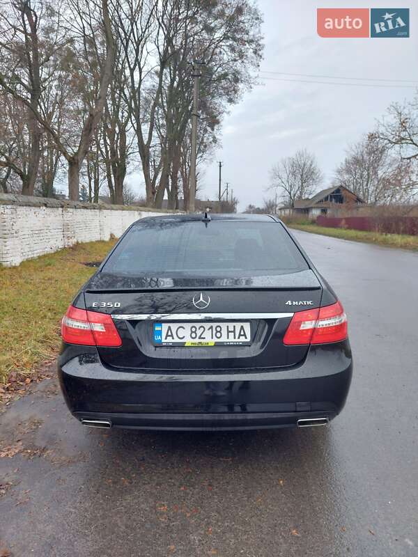 Седан Mercedes-Benz E-Class 2012 в Берестечку