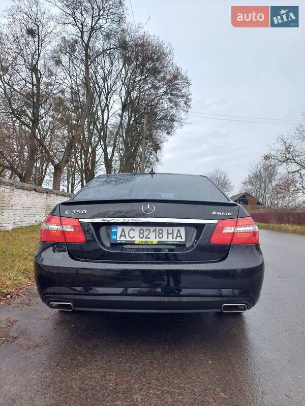 Седан Mercedes-Benz E-Class 2012 в Берестечку