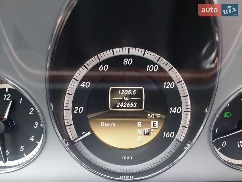 Седан Mercedes-Benz E-Class 2012 в Берестечку