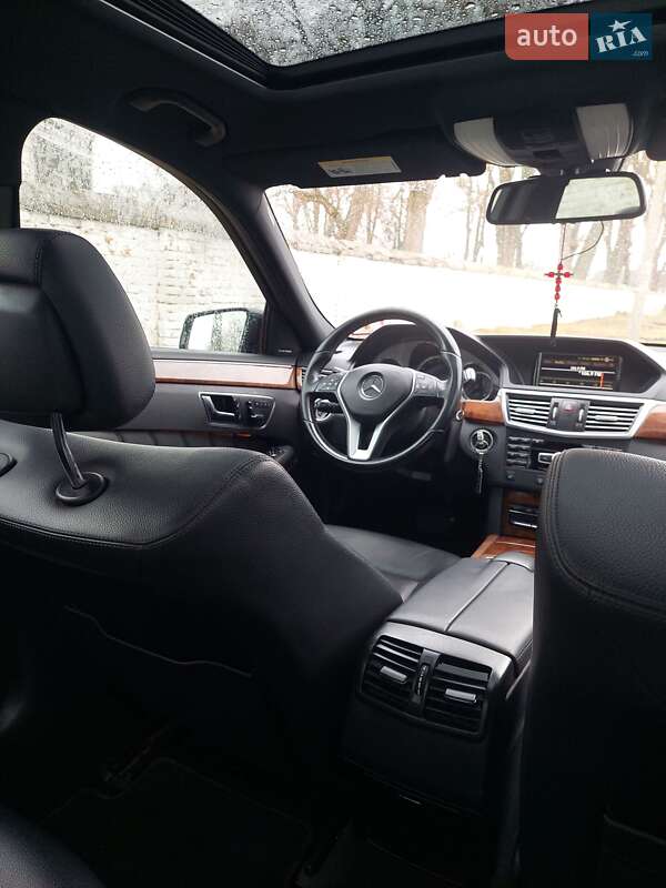Седан Mercedes-Benz E-Class 2012 в Берестечку