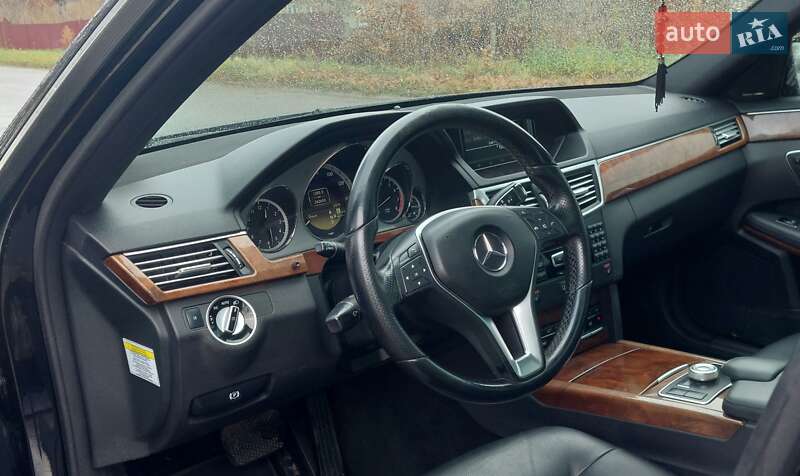 Седан Mercedes-Benz E-Class 2012 в Берестечку