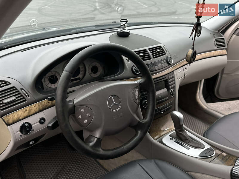 Седан Mercedes-Benz E-Class 2005 в Львове фото 11 Седан Mercedes-Benz E-Class 2005 в Львове