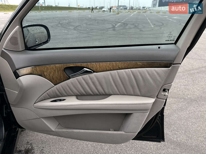 Седан Mercedes-Benz E-Class 2005 в Львове фото 16 Седан Mercedes-Benz E-Class 2005 в Львове