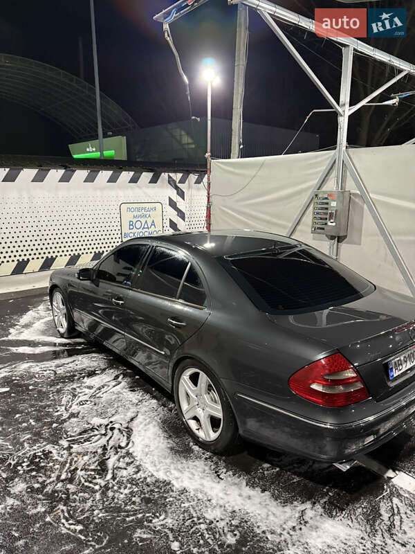Седан Mercedes-Benz E-Class 2003 в Вінниці