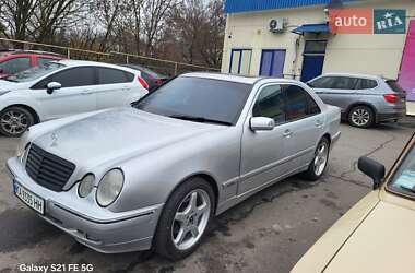 Седан Mercedes-Benz E-Class 2001 в Малине