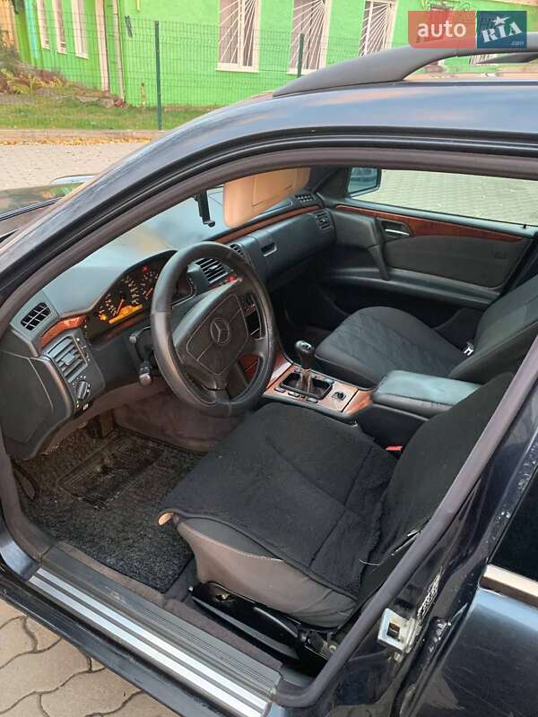Универсал Mercedes-Benz E-Class 1998 в Заболотове фото 3 Универсал Mercedes-Benz E-Class 1998 в Заболотове