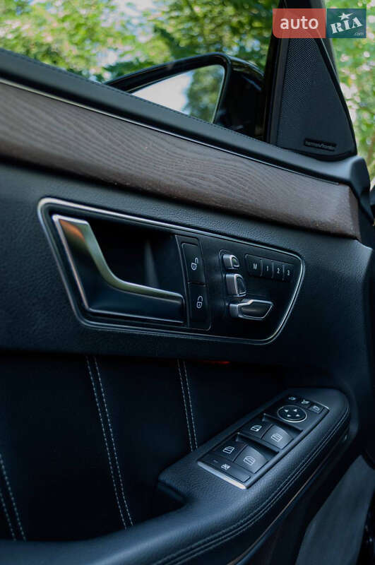 Седан Mercedes-Benz E-Class 2014 в Одесі