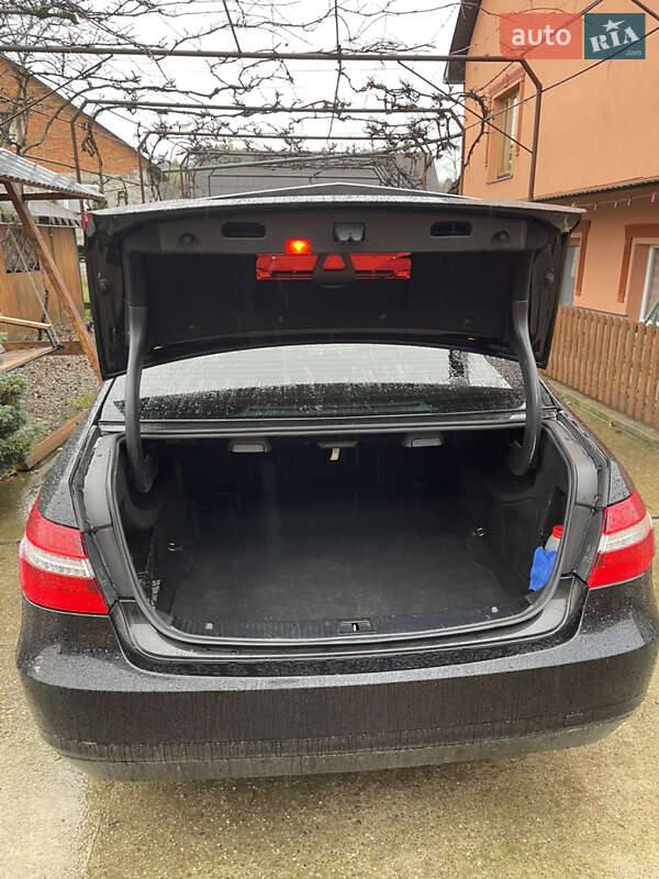 Седан Mercedes-Benz E-Class 2011 в Тячеве