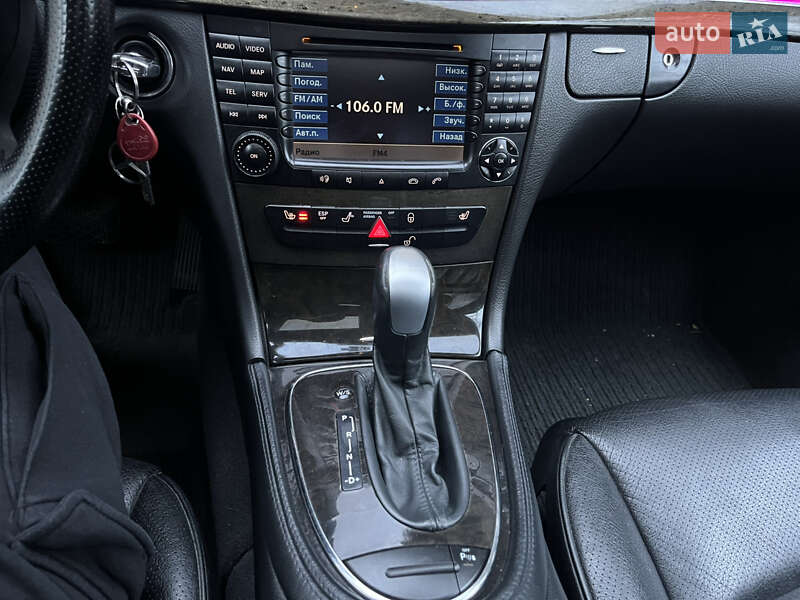 Седан Mercedes-Benz E-Class 2002 в Львові фото 23 Седан Mercedes-Benz E-Class 2002 в Львові
