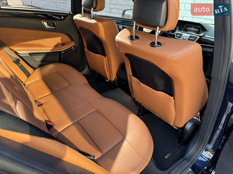 Седан Mercedes-Benz E-Class 2015 в Киеве