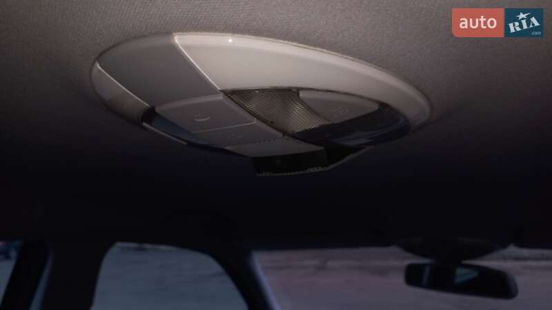 Седан Mercedes-Benz E-Class 2002 в Києві фото 20 Седан Mercedes-Benz E-Class 2002 в Києві