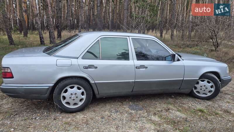 Седан Mercedes-Benz E-Class 1994 в Гостомелі