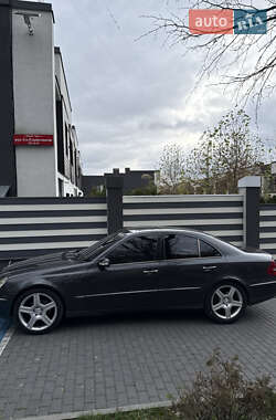 Седан Mercedes-Benz E-Class 2003 в Виннице