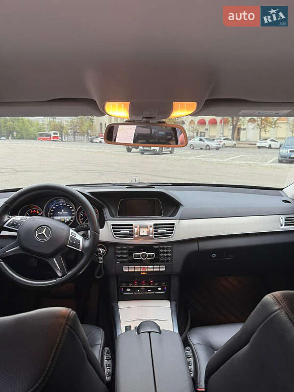 Седан Mercedes-Benz E-Class 2013 в Львові