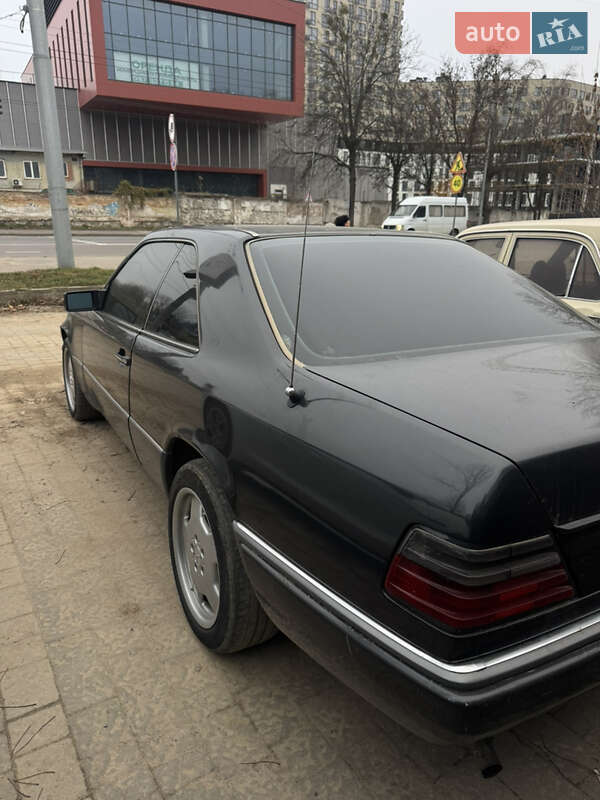 Купе Mercedes-Benz E-Class 1995 в Львові