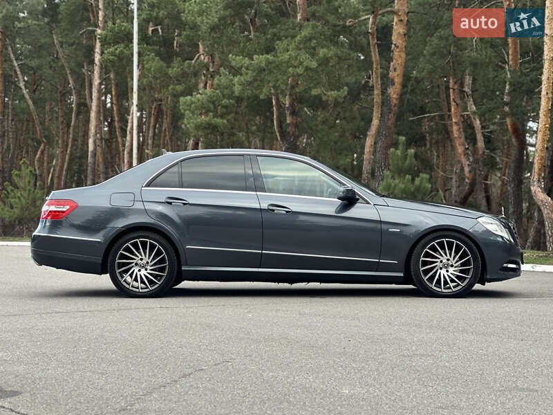 Седан Mercedes-Benz E-Class 2011 в Киеве фото 10 Седан Mercedes-Benz E-Class 2011 в Киеве