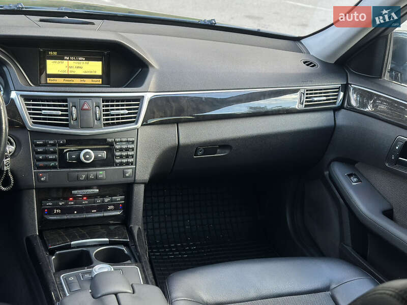 Седан Mercedes-Benz E-Class 2011 в Киеве фото 24 Седан Mercedes-Benz E-Class 2011 в Киеве