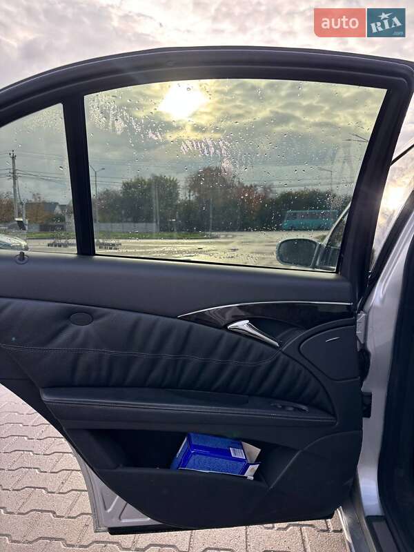 Седан Mercedes-Benz E-Class 2004 в Киеве