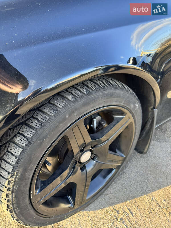 Седан Mercedes-Benz E-Class 2004 в Киеве