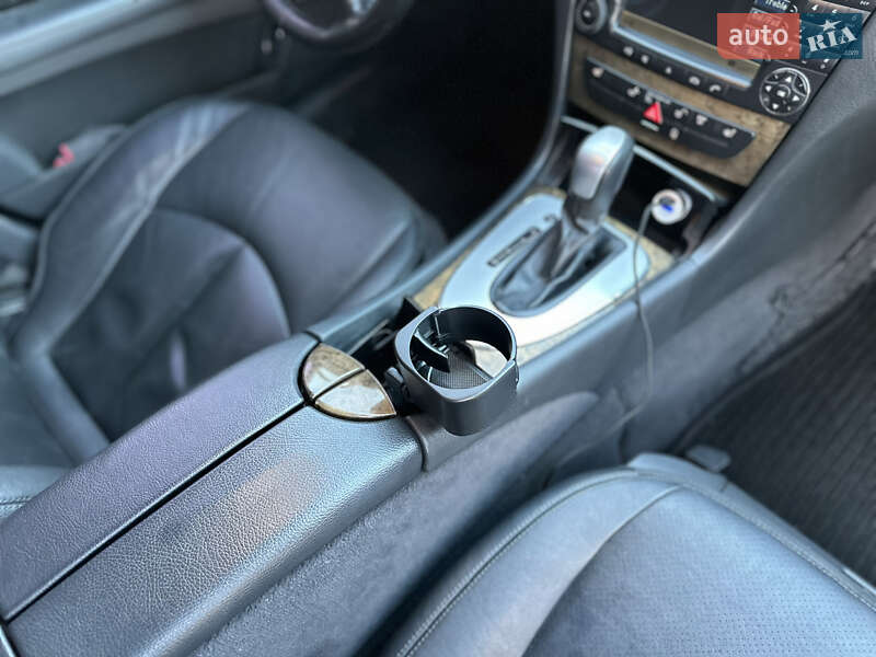Седан Mercedes-Benz E-Class 2005 в Виннице