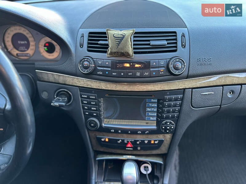 Седан Mercedes-Benz E-Class 2005 в Виннице