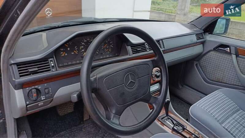 Седан Mercedes-Benz E-Class 1995 в Берегово фото 8 Седан Mercedes-Benz E-Class 1995 в Берегово