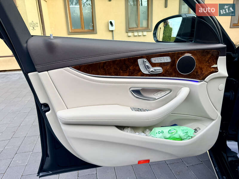 Седан Mercedes-Benz E-Class 2017 в Луцке