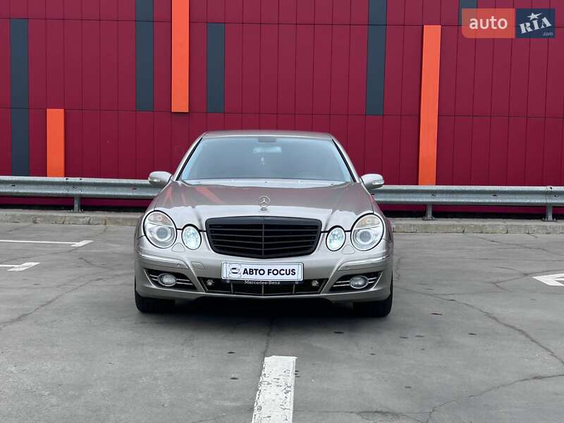 Седан Mercedes-Benz E-Class 2003 в Киеве