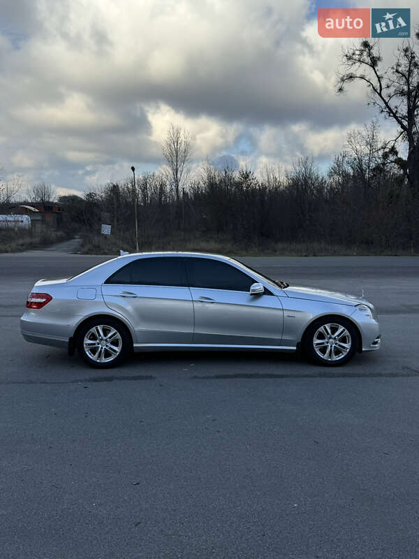 Седан Mercedes-Benz E-Class 2010 в Звенигородке