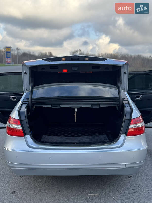 Седан Mercedes-Benz E-Class 2010 в Звенигородке