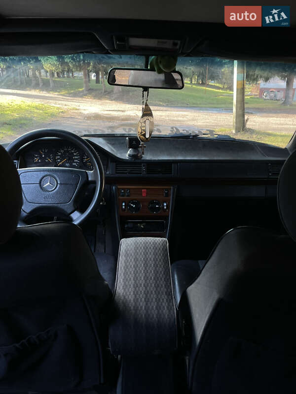 Седан Mercedes-Benz E-Class 1995 в Бурштыне фото 13 Седан Mercedes-Benz E-Class 1995 в Бурштыне