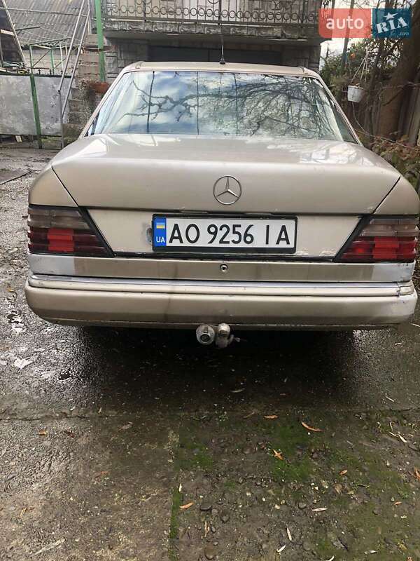 Седан Mercedes-Benz E-Class 1992 в Ужгороде фото 16 Седан Mercedes-Benz E-Class 1992 в Ужгороде
