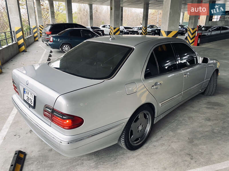 Седан Mercedes-Benz E-Class 2002 в Одесі