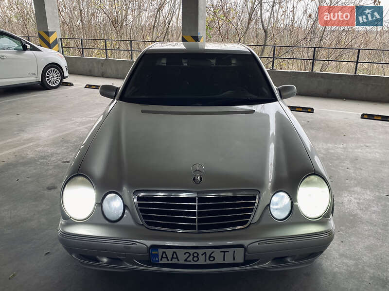 Седан Mercedes-Benz E-Class 2002 в Одесі