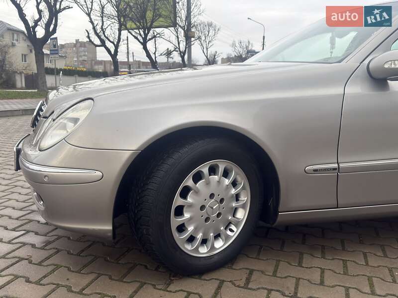 Седан Mercedes-Benz E-Class 2004 в Ивано-Франковске