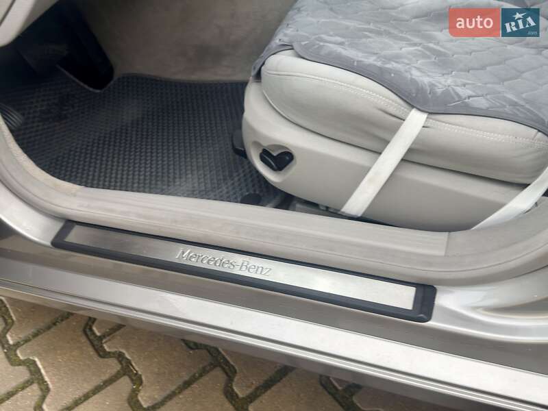 Седан Mercedes-Benz E-Class 2004 в Ивано-Франковске