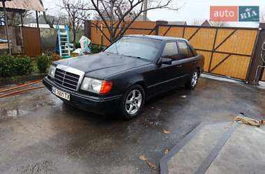 Седан Mercedes-Benz E-Class 1988 в Миронівці