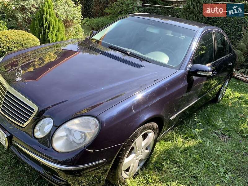 Mercedes-Benz E-Class 2002