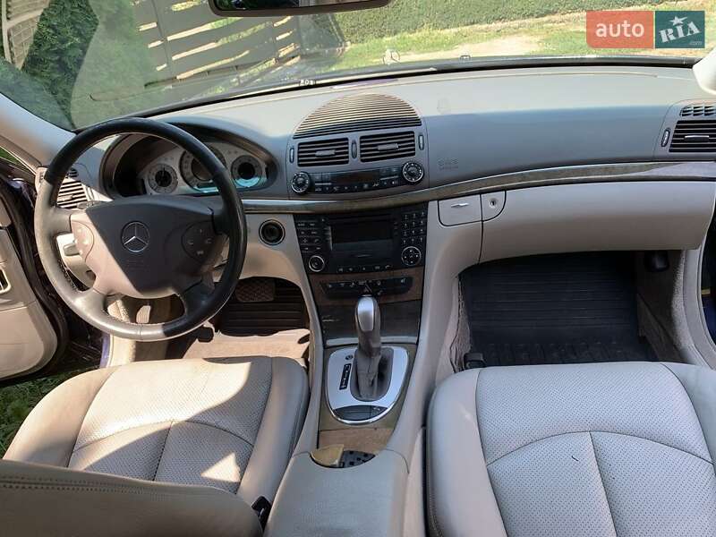 Седан Mercedes-Benz E-Class 2002 в Одессе
