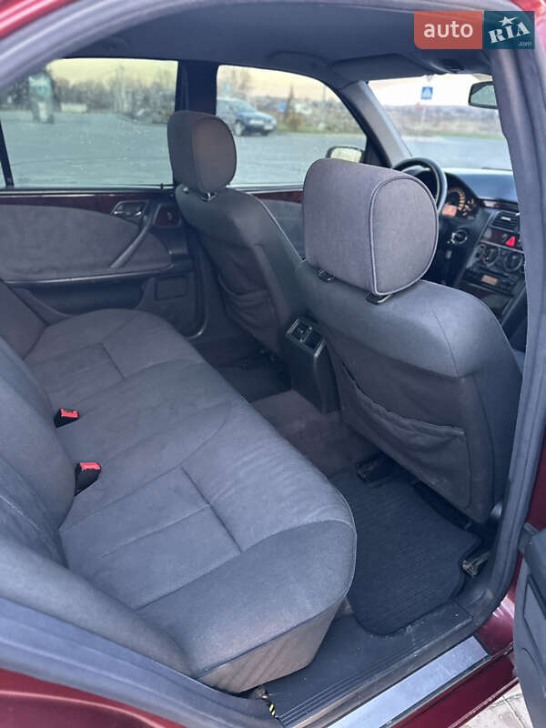 Седан Mercedes-Benz E-Class 2001 в Шептицькому