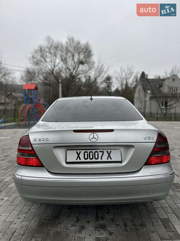 Седан Mercedes-Benz E-Class 2002 в Кременце
